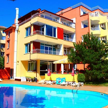 סבטי ולאס Hotel Consul מראה חיצוני תמונה